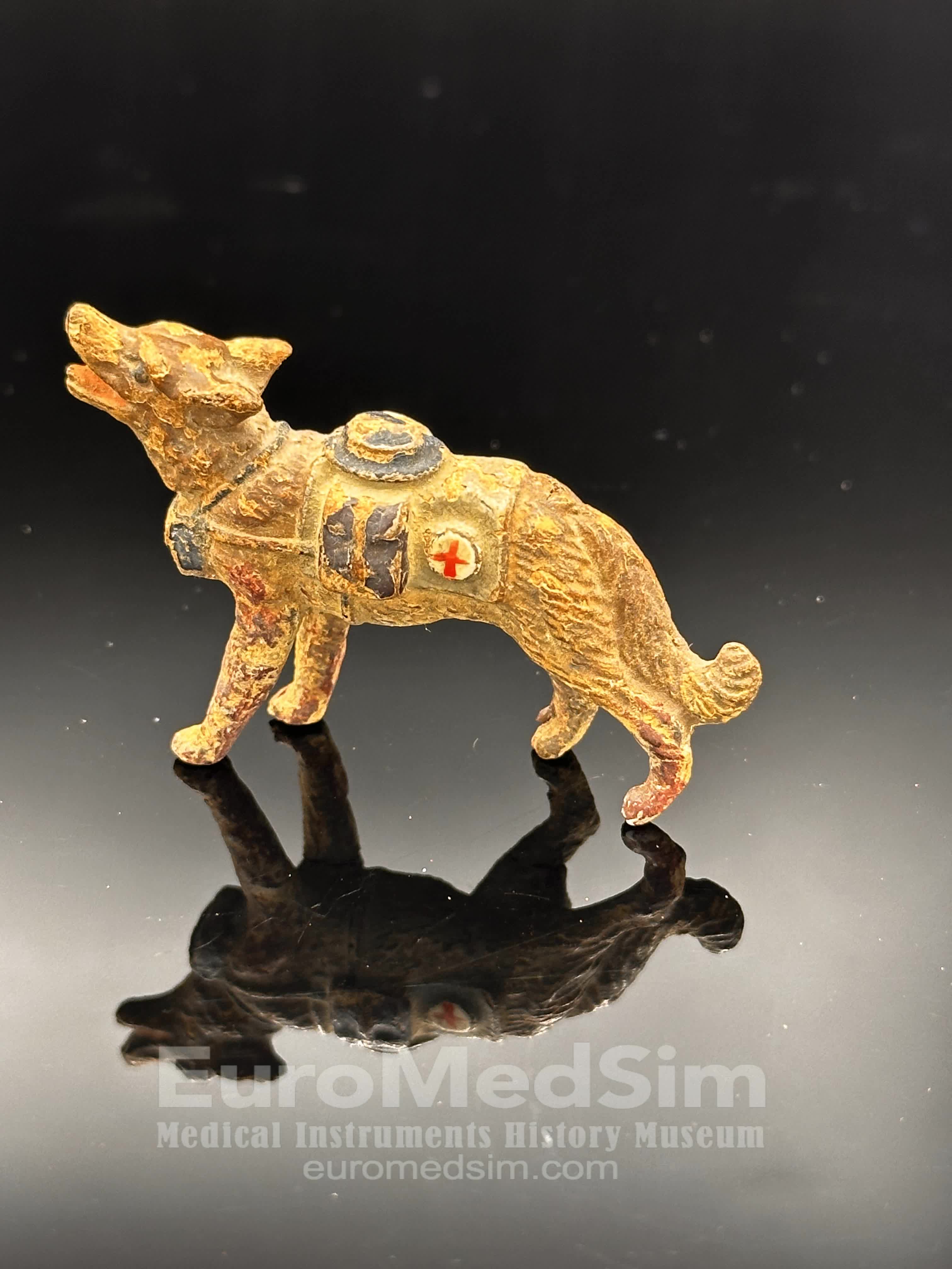 Sanitary dog, Nr. 5/186, production period: 1928-1939. Lineol, Germany