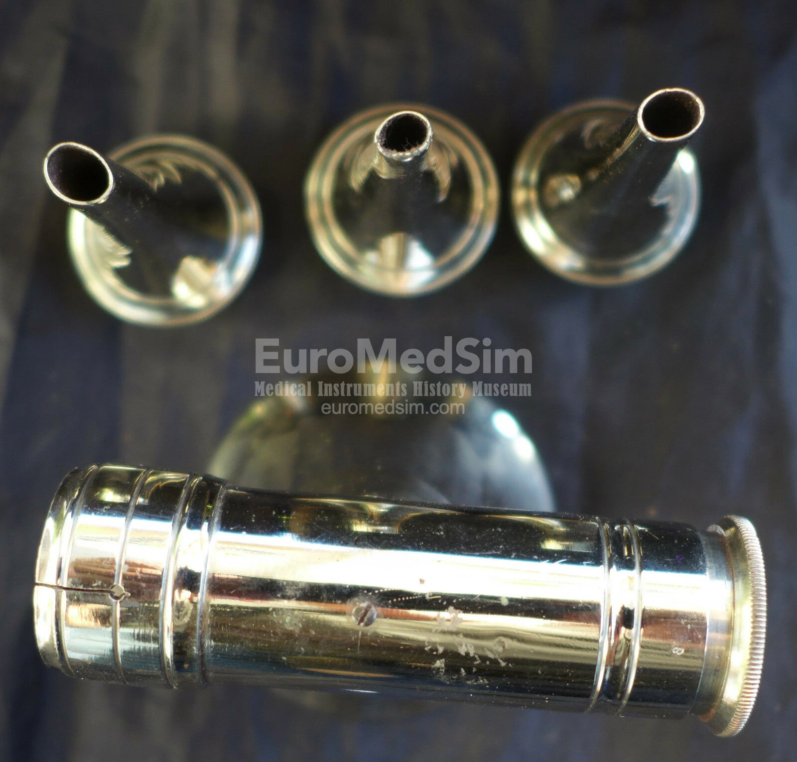 Central part of the Brunton Othoscope / Auriculoscope