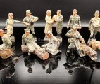 Convolute of combat medics and wounded soldiers, toy figures, Lineol, Germany, ca 1935