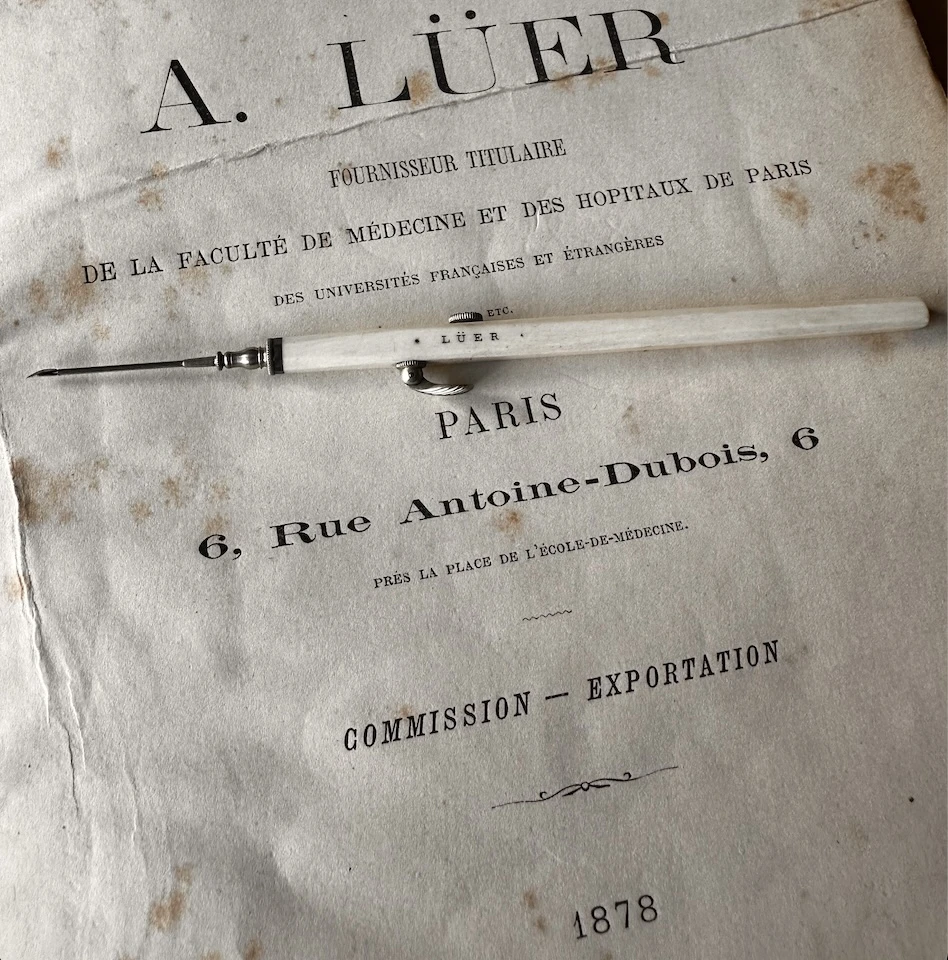 Maison Lüer á Paris, fragment of the catalogue