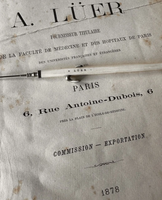 Maison Lüer á Paris, fragment of the catalogue
