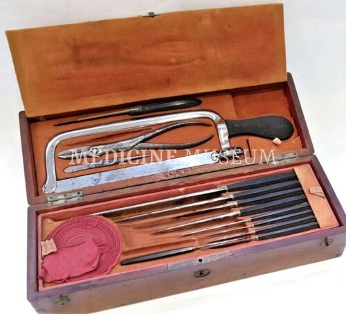 Amputation Surgical Cased Set, Carriére, France, XIX c.