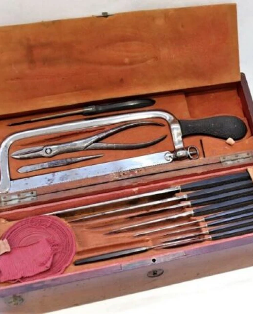 Amputation Surgical Cased Set, Carriére, France, XIX c.