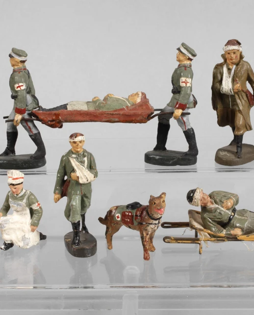 Elastolin toy figures - soldiers, nurses, paramedics and military surgeons. O. und M. Hausser, West Germany