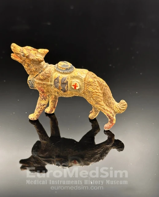 Sanitary dog, Nr. 5/186, production period: 1928-1939. Lineol, Germany