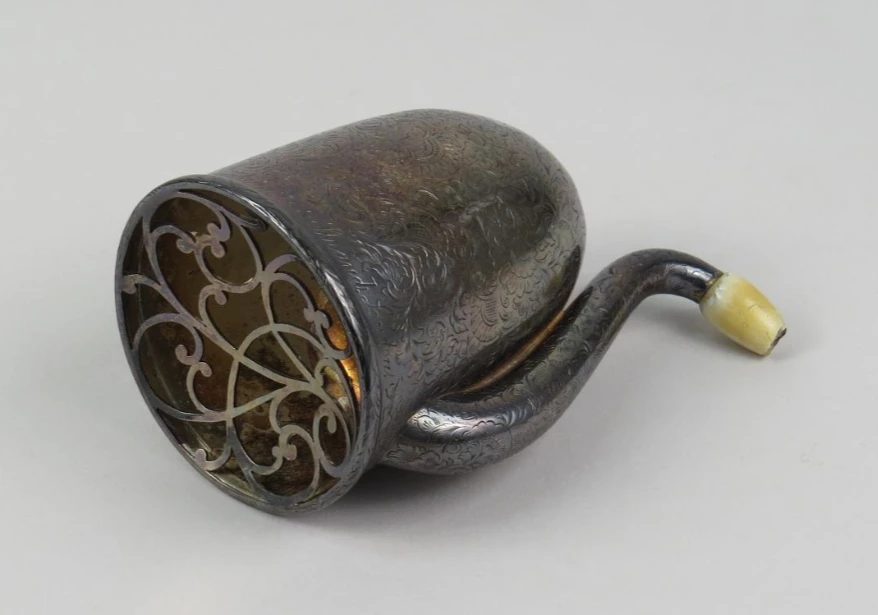 The ear trumpet made by F. C. Rein & Son belonged to James A. Bayard, Jr. (1799-1880), a conservative lawyer who served as a Senator from Delaware. Source: Smithsonian National Museum of American History, Washington DC, USA
